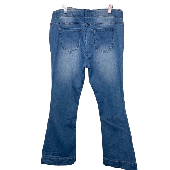 Retro Flare Leg Jeans Mid Rise Sz 12 Boho Light Blue Stretch Denim - Picture 3 of 9